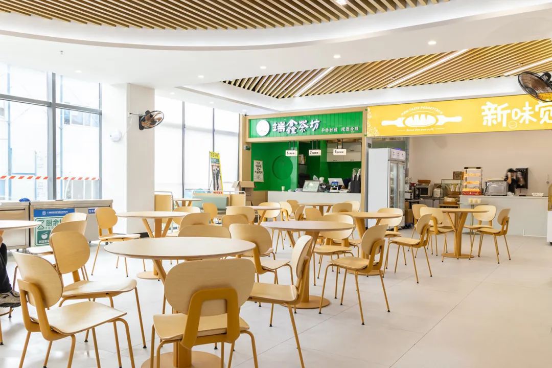 廣東肇慶航空職業(yè)學(xué)院